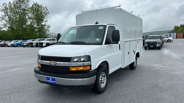 2025 CHEVROLET Express