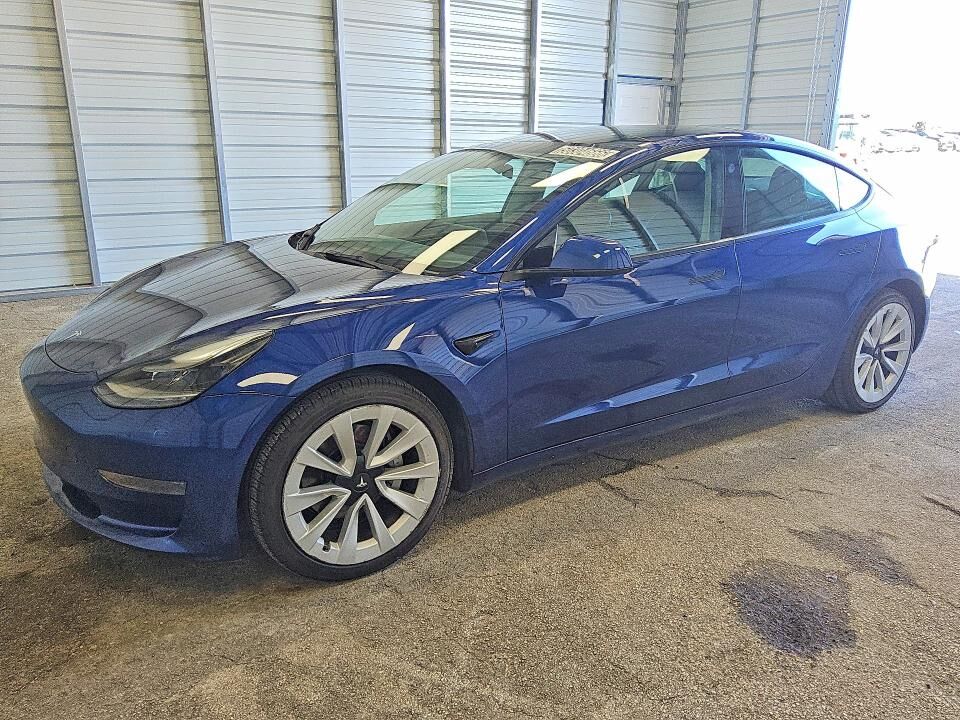 2022 TESLA Model 3