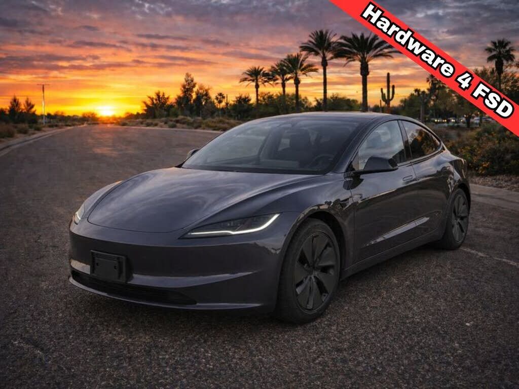 2025 TESLA Model 3