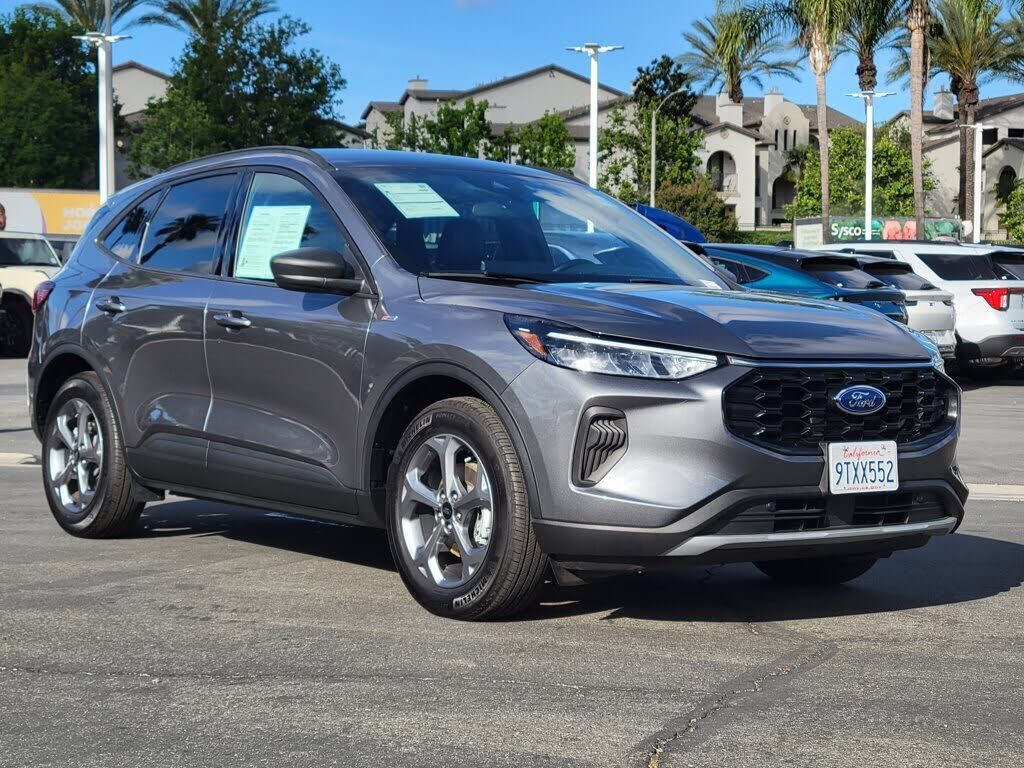 2025 FORD Escape