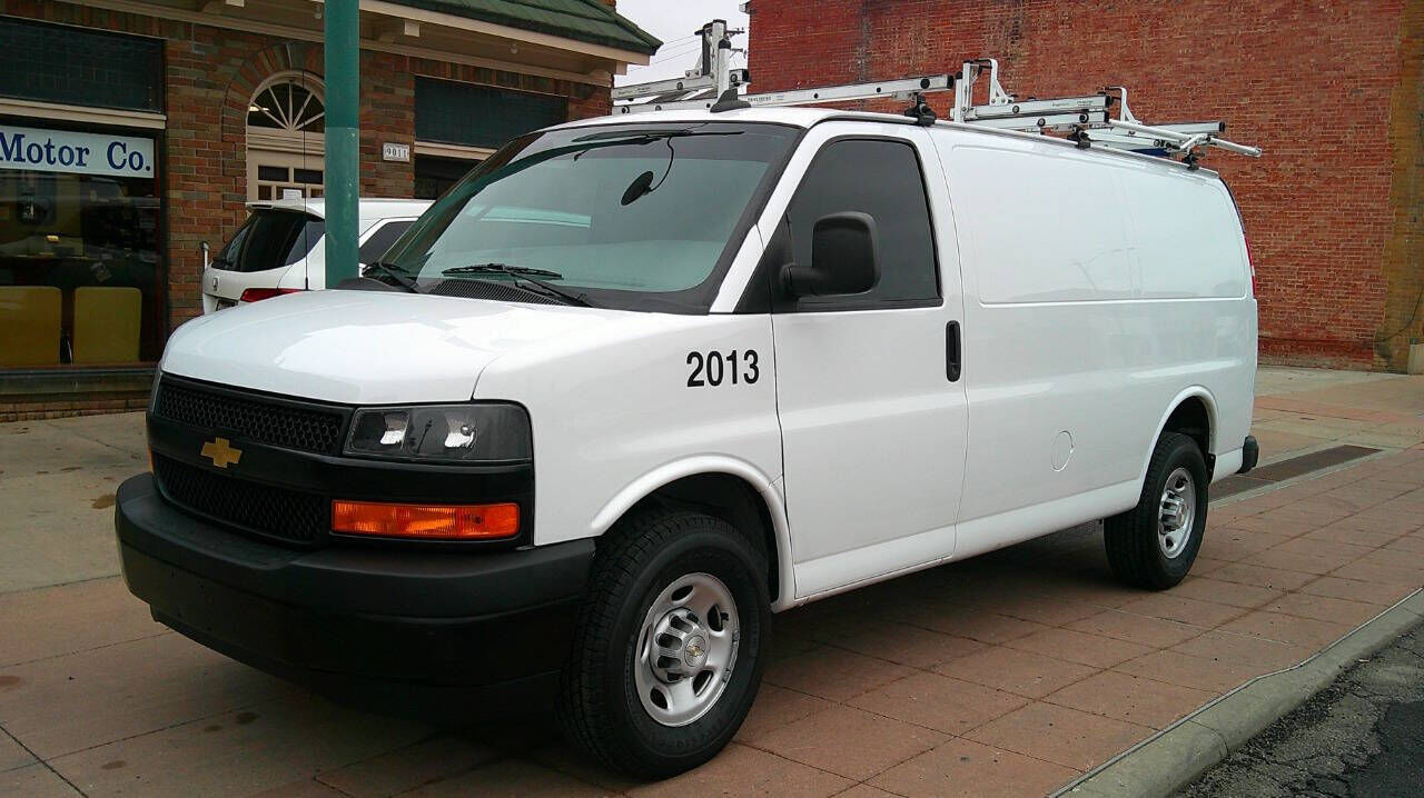 2023 CHEVROLET Express