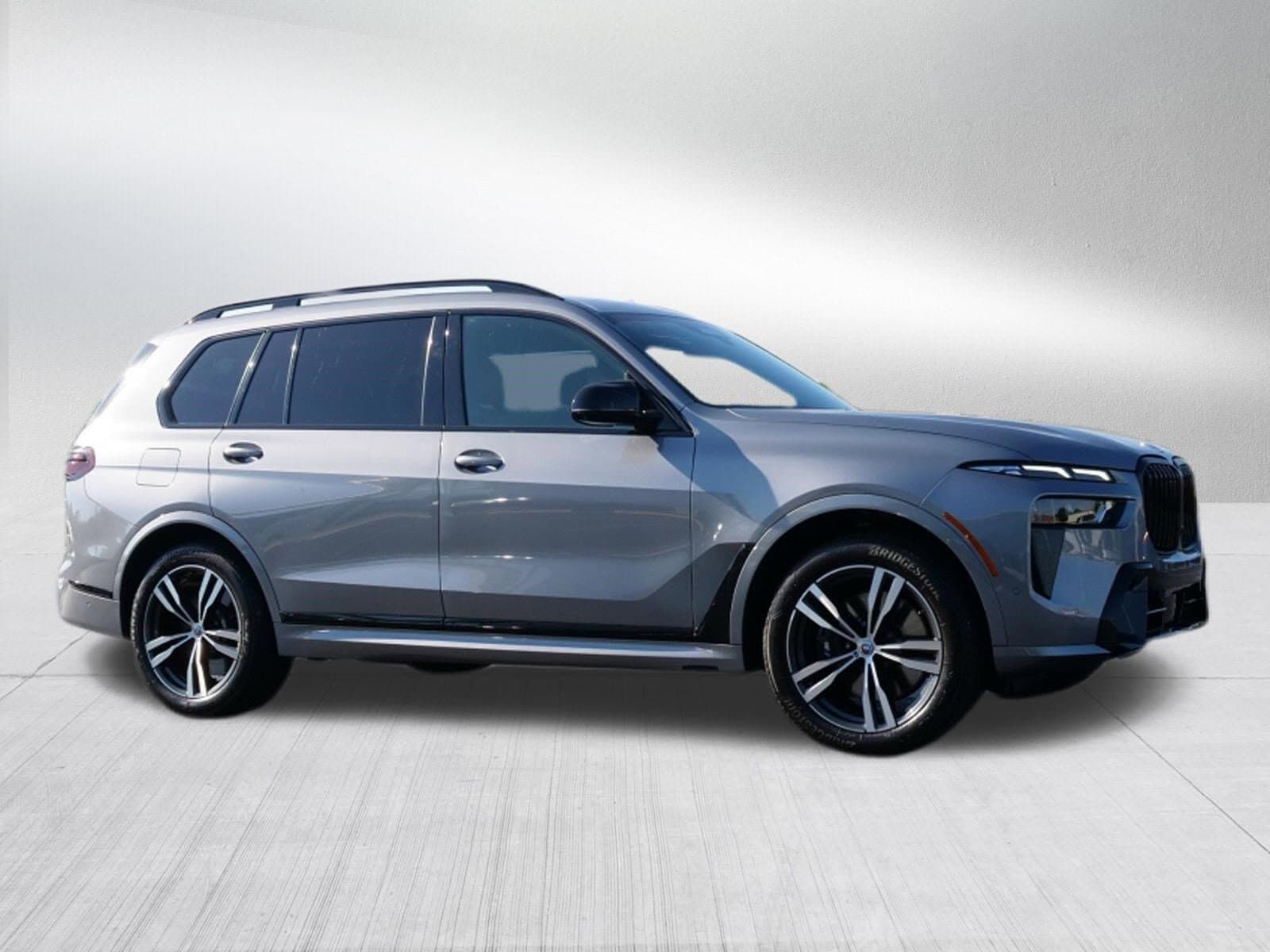 2023 BMW X7