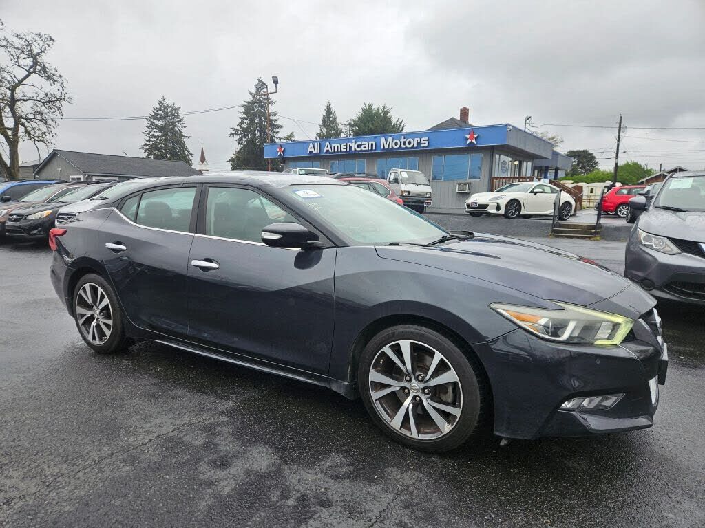 2017 NISSAN Maxima