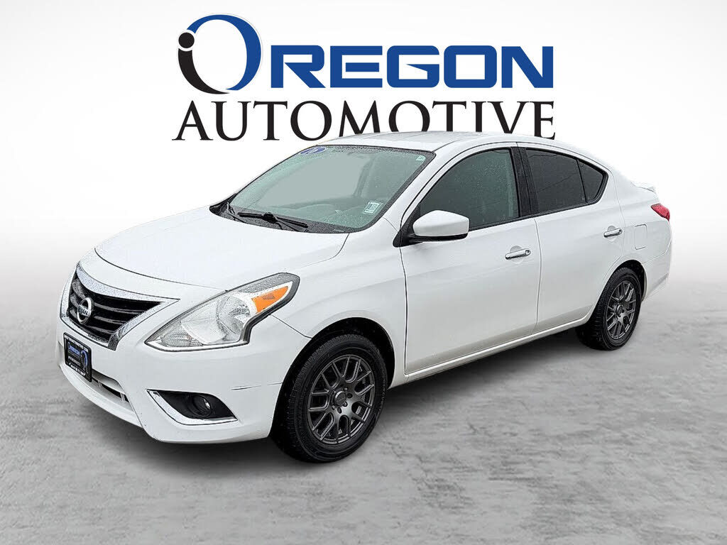 2016 NISSAN Versa