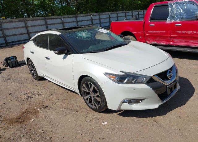 2017 NISSAN Maxima