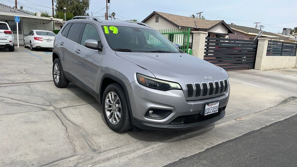 2019 JEEP Cherokee