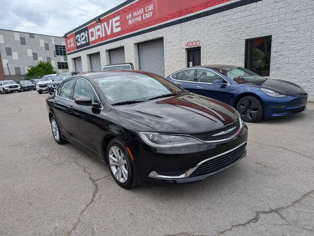 2017 CHRYSLER 200