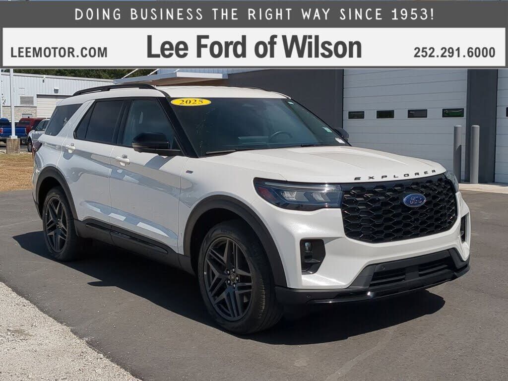 2025 FORD Explorer