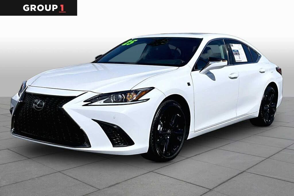 2025 LEXUS ES