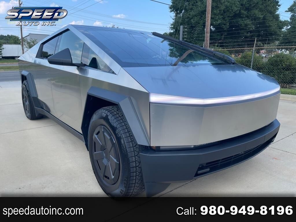 2024 TESLA Cybertruck