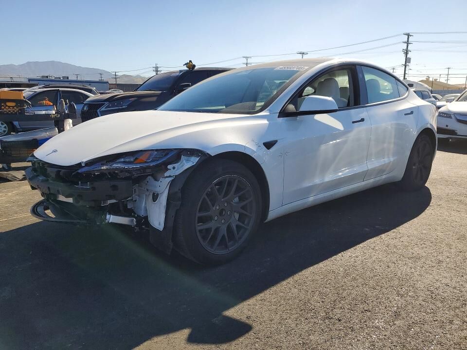 2024 TESLA Model 3