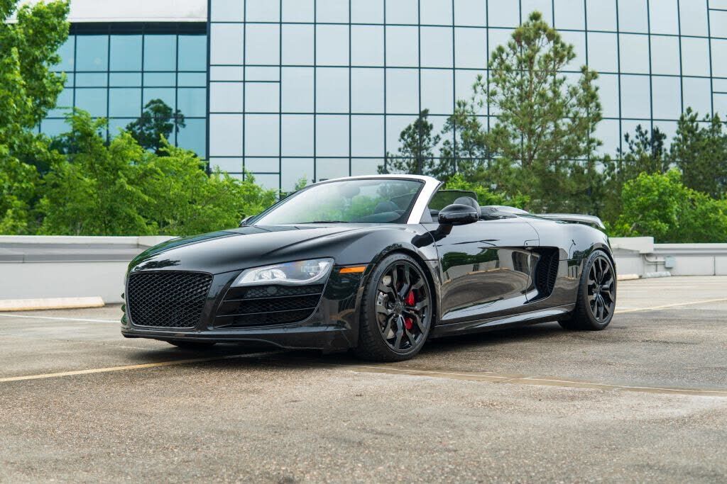 2011 AUDI R8