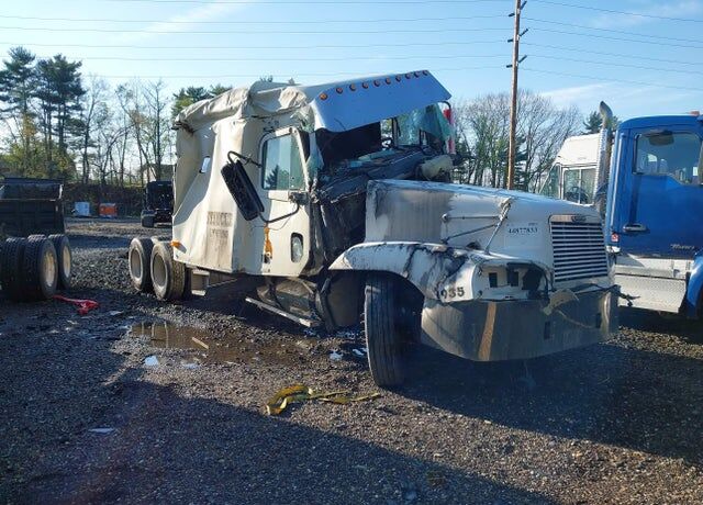 2000 FREIGHTLINER CC Conventional