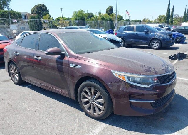 2017 KIA Optima