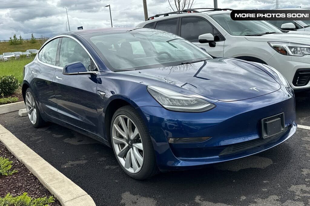 2017 TESLA Model 3