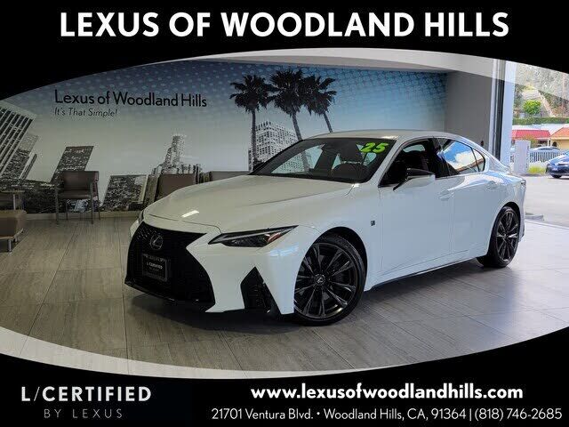 2025 LEXUS IS