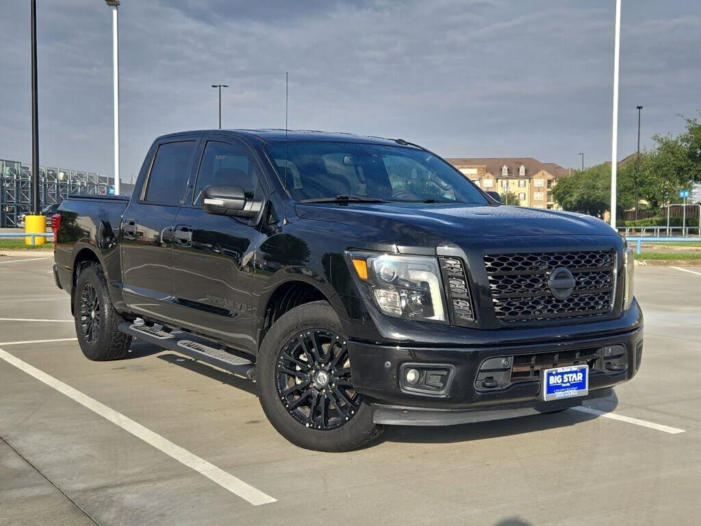 2019 NISSAN Titan