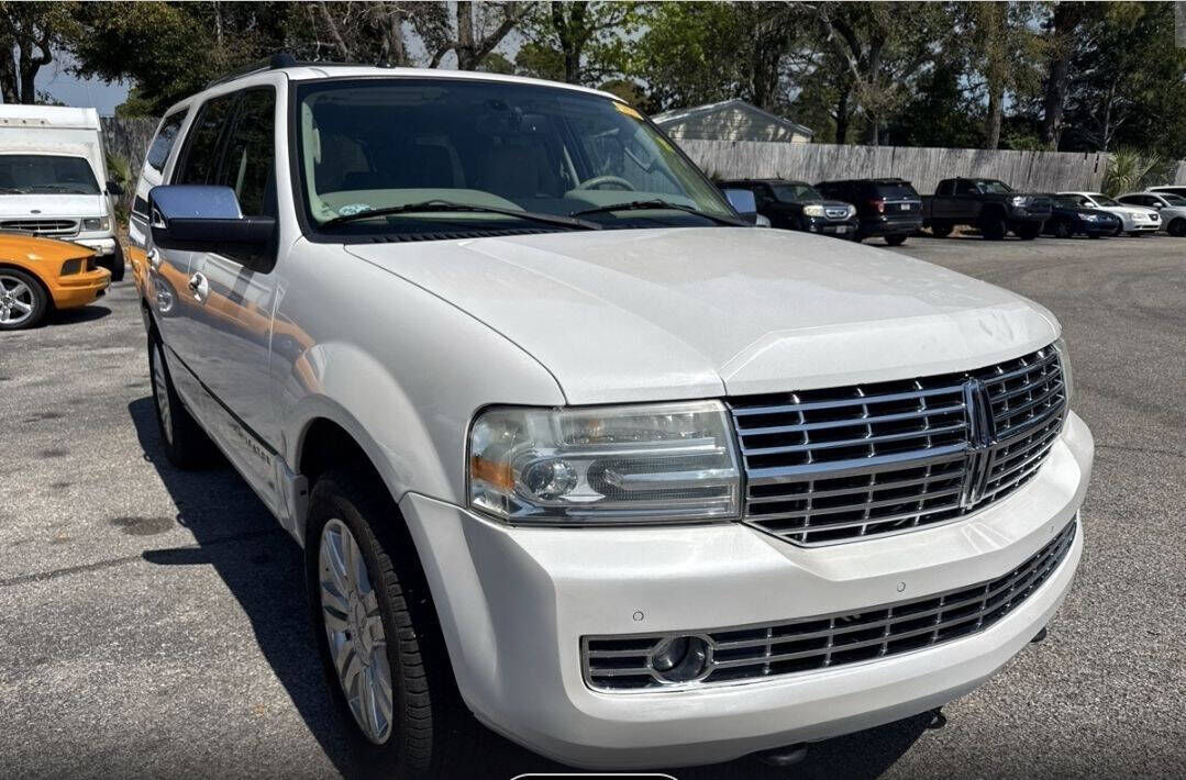 2013 LINCOLN Navigator