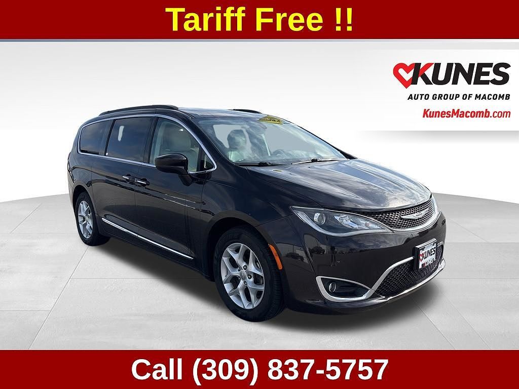 2017 CHRYSLER Pacifica