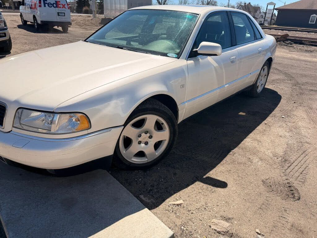 2001 AUDI A8