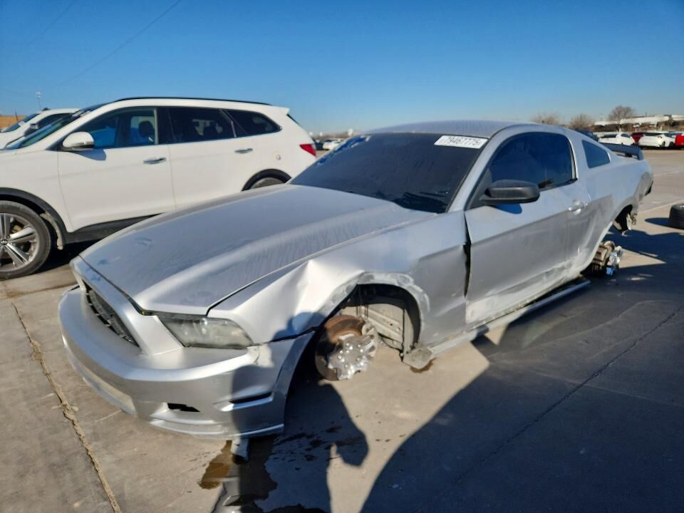 2013 FORD Mustang