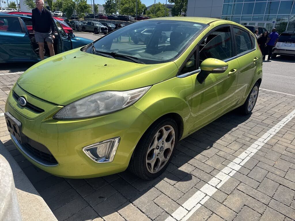 2011 FORD Fiesta