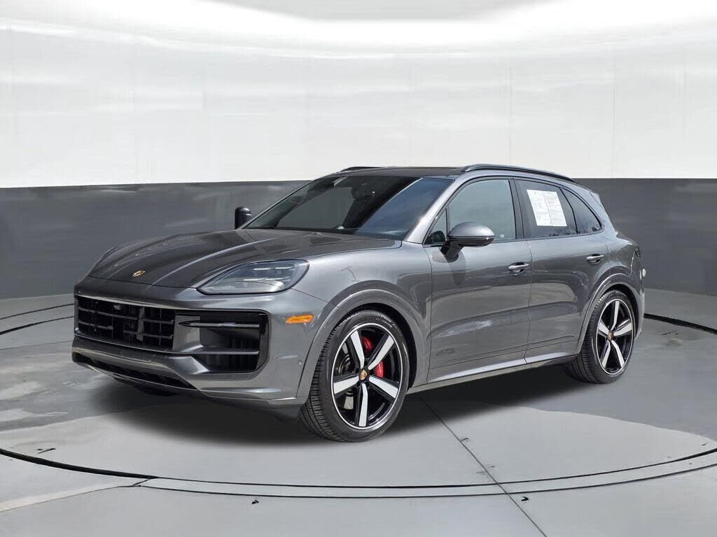 2025 PORSCHE Cayenne