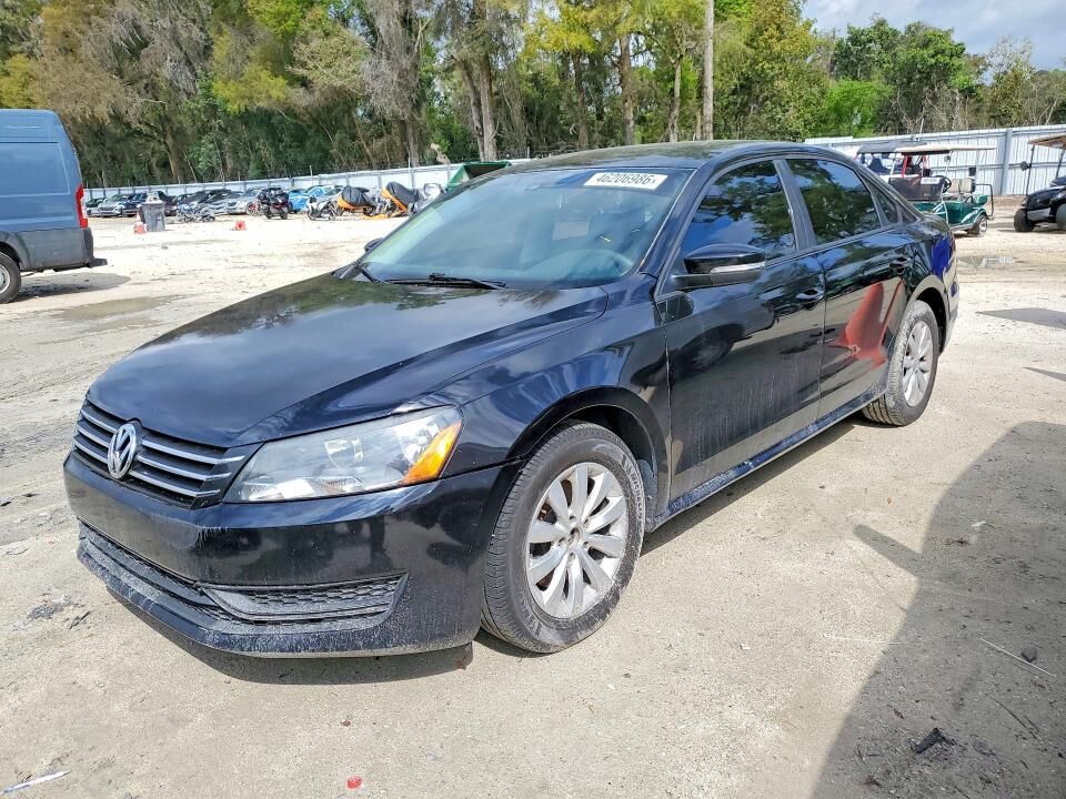 2013 VOLKSWAGEN Passat