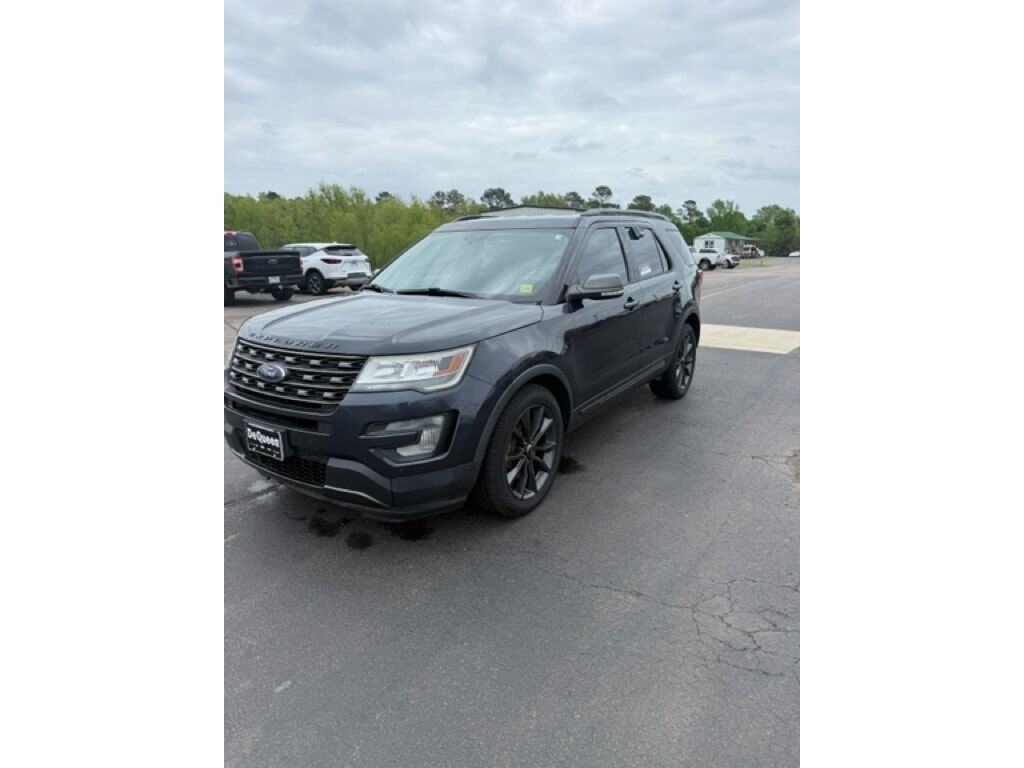 2017 FORD Explorer