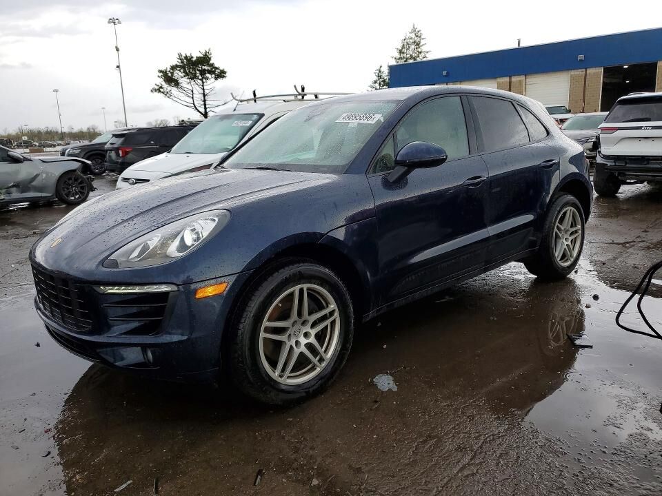 2017 PORSCHE Macan