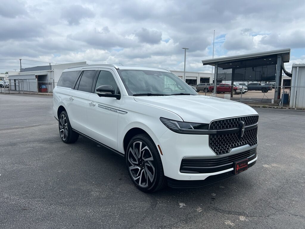 2026 LINCOLN Navigator L