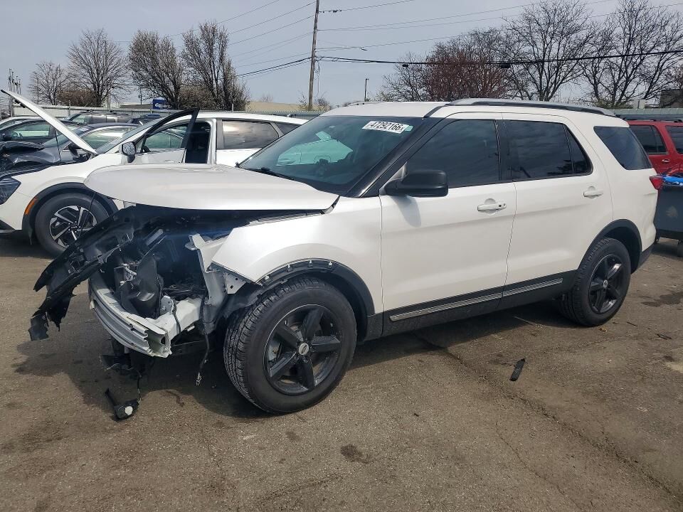 2019 FORD Explorer