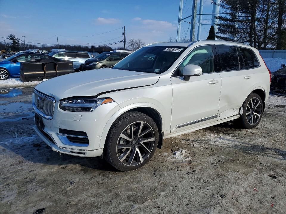 2023 VOLVO XC90