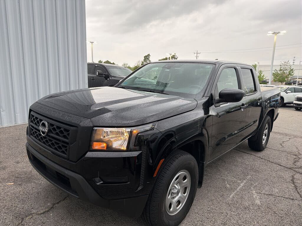 2022 NISSAN Frontier