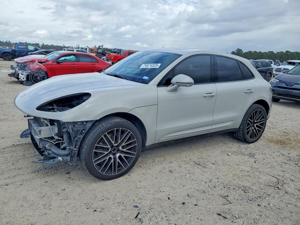 2023 PORSCHE Macan