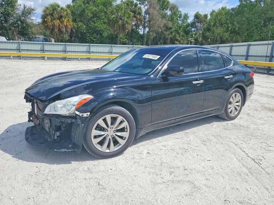 2013 INFINITI M37