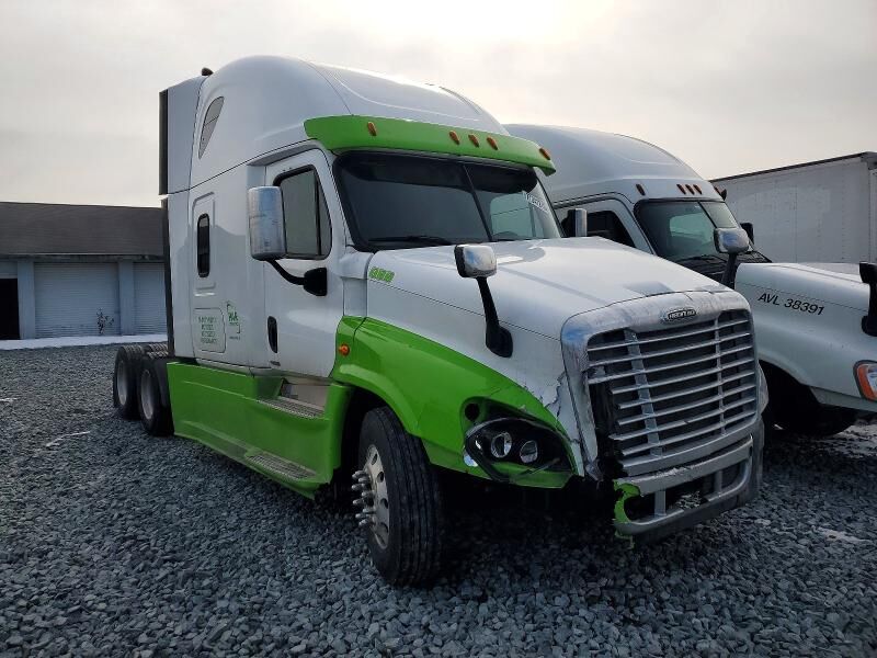 2016 FREIGHTLINER Cascadia