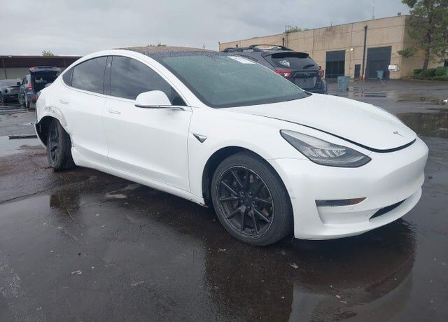 2018 TESLA Model 3