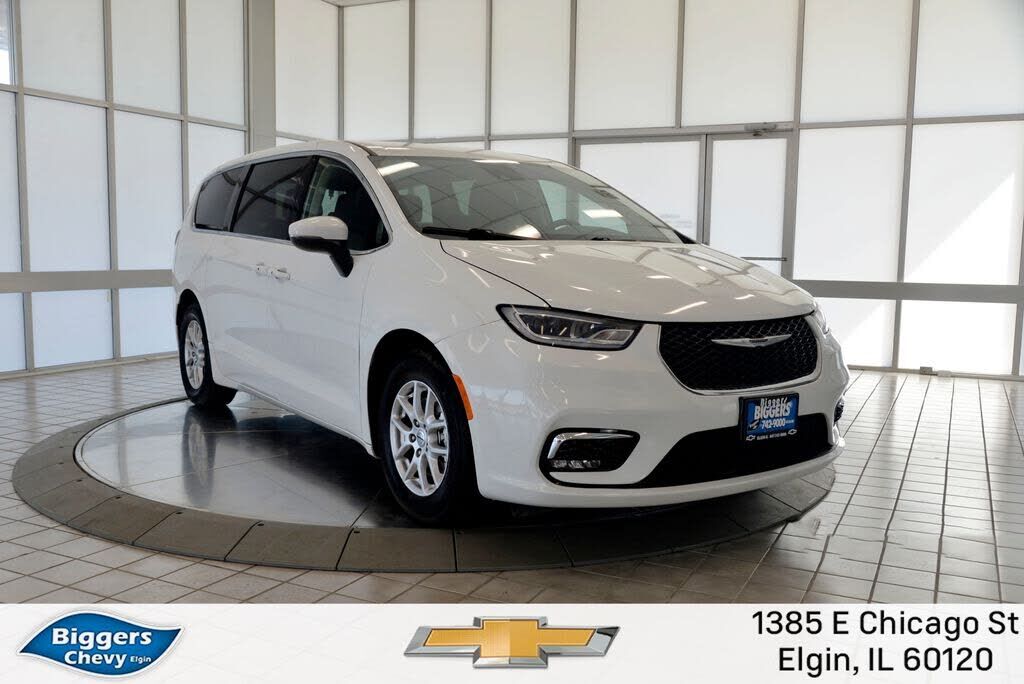 2023 CHRYSLER Pacifica