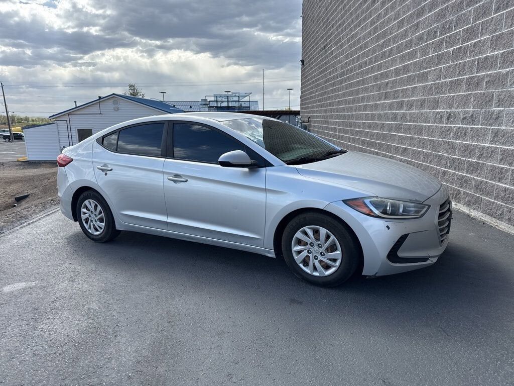 2017 HYUNDAI Elantra