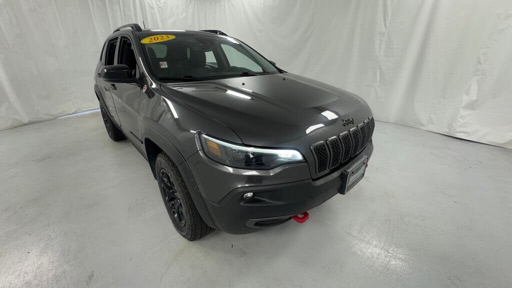 2023 JEEP Cherokee