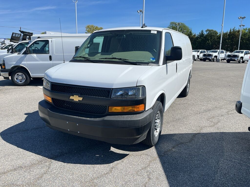 2026 CHEVROLET Express