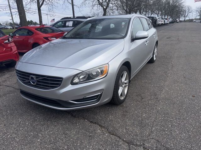 2015 VOLVO V60