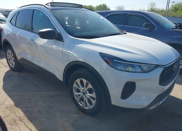 2024 FORD Escape