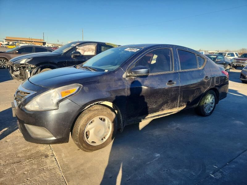 2016 NISSAN Versa