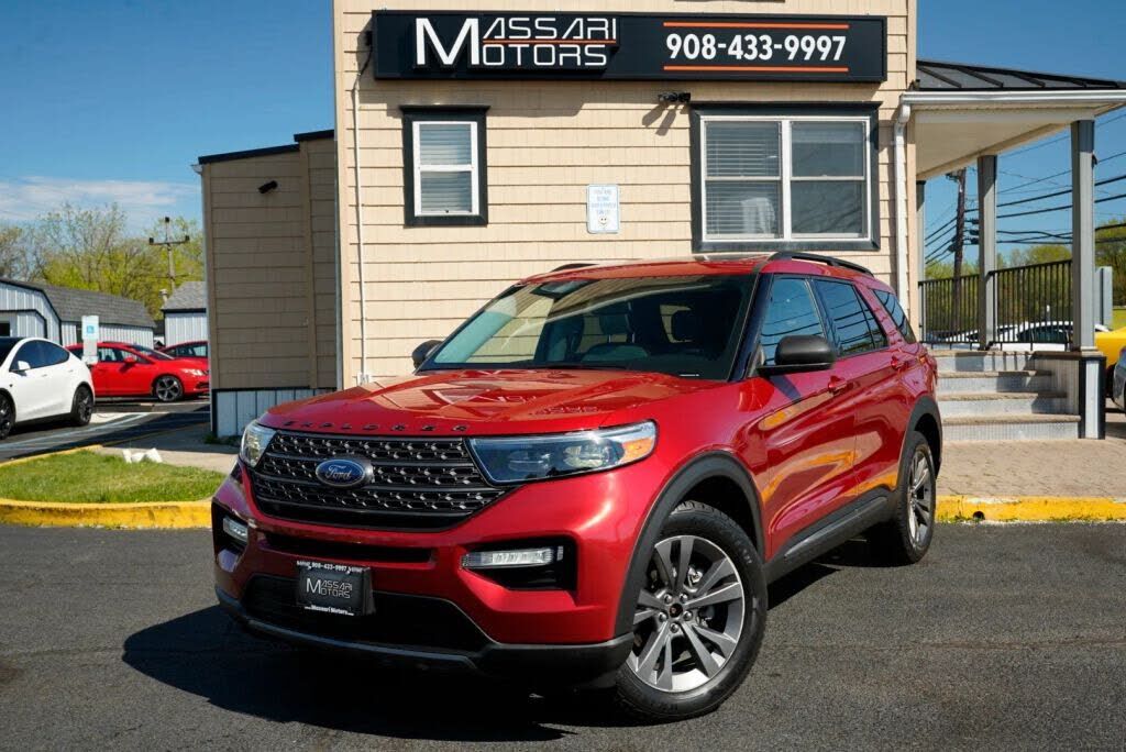 2021 FORD Explorer