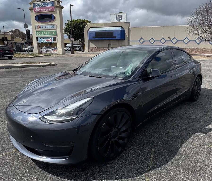2022 TESLA Model 3