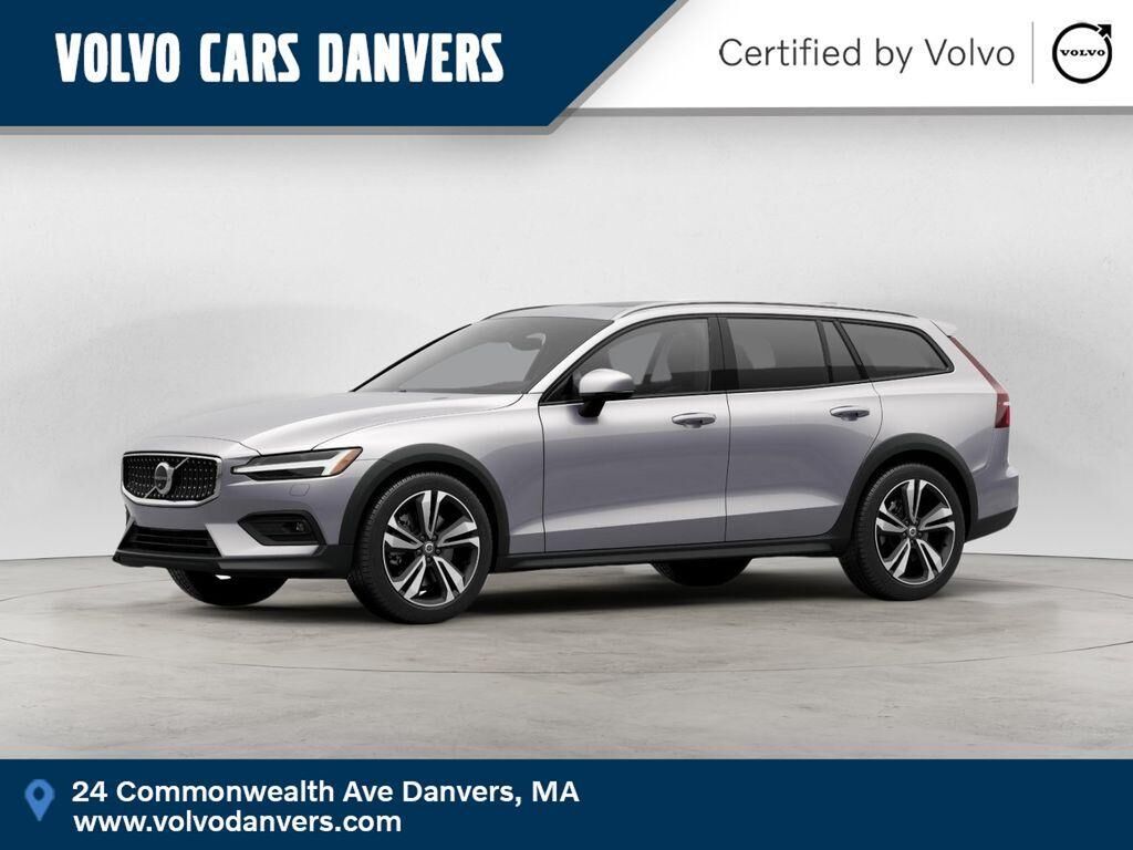 2025 VOLVO V60CC