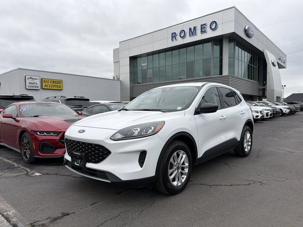 2022 FORD Escape