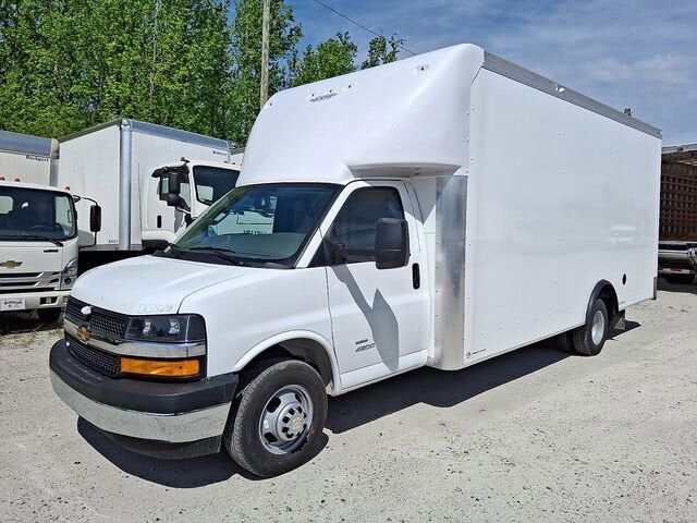 2024 CHEVROLET Express